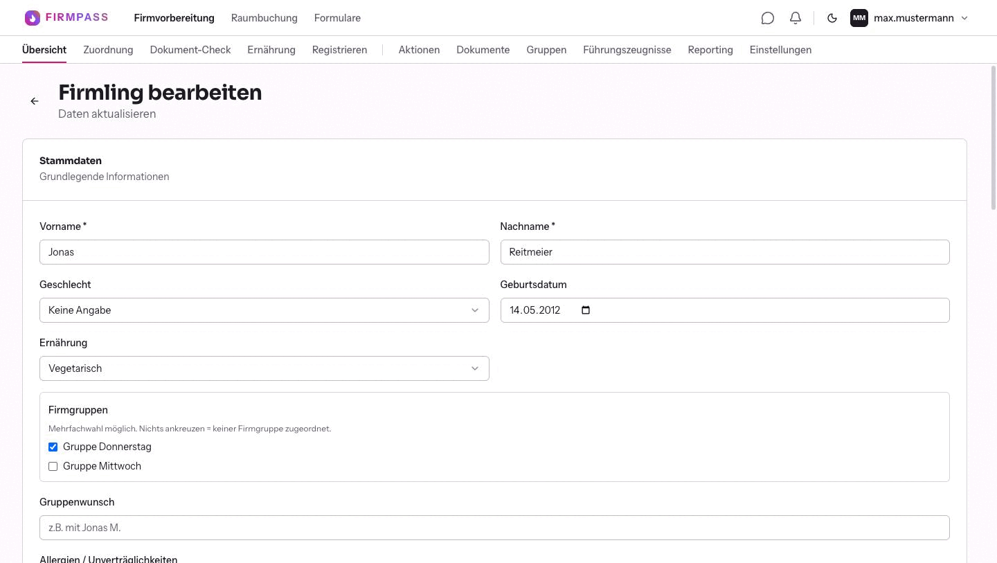Der Block Stammdaten im Bearbeiten-Formular mit Vorname, Nachname, Geschlecht, Geburtsdatum, Ernährung und den Firmgruppen als Häkchen.