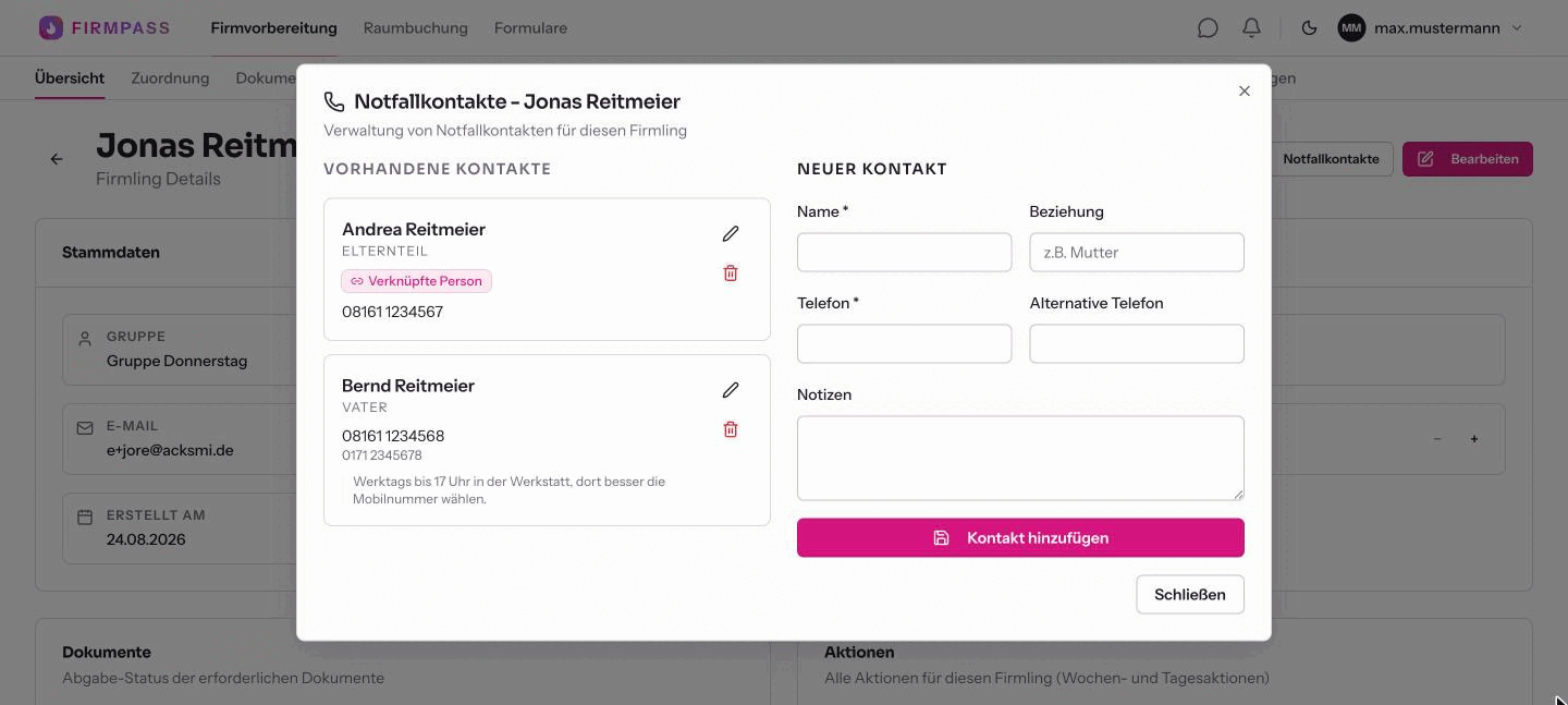 Das Fenster Notfallkontakte für Jonas Reitmeier mit zwei Karten links, davon eine mit der Markierung Verknüpfte Person, und dem leeren Formular rechts.