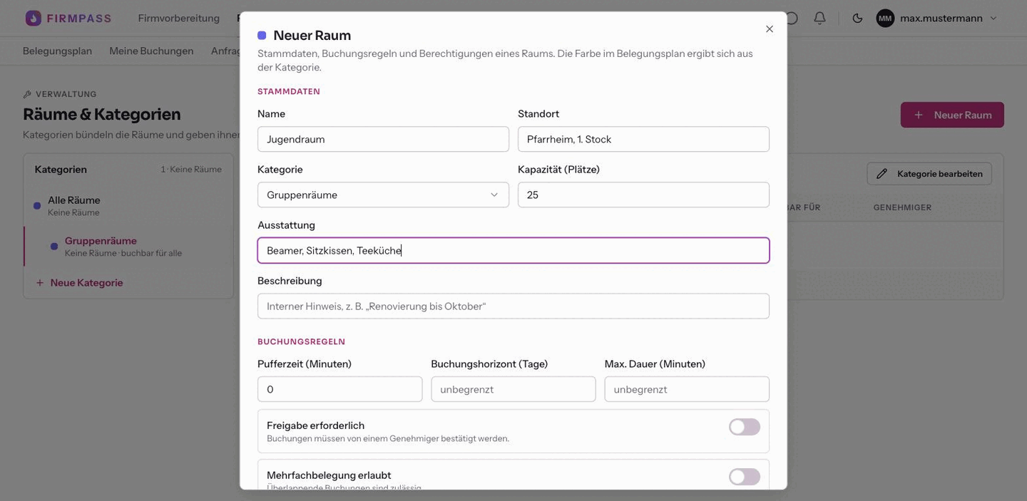 Der obere Teil des Dialogs Neuer Raum mit den Feldern Name, Standort, Kategorie, Kapazität, Ausstattung und Beschreibung.